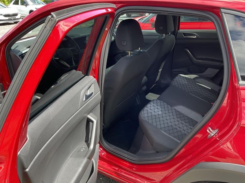 Volkswagen Taigo 1.0 TSI R-Line — zdjęcie 11