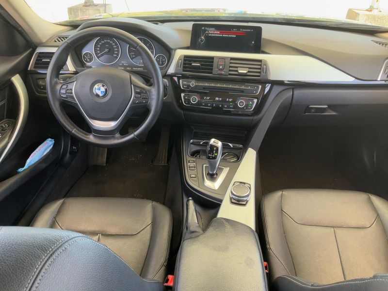 BMW 3er 318d Luxury Line 2015 – снимка 17