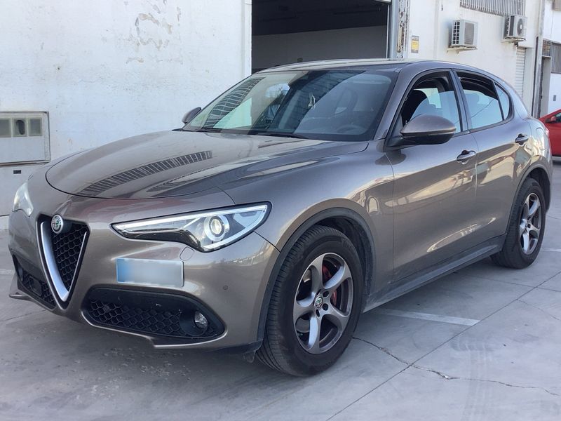 Alfa Romeo Stelvio 2.2 JTDM Basis 2WD