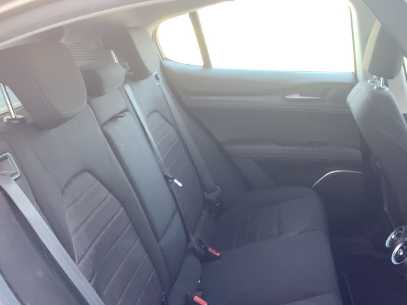 Alfa Romeo Stelvio 2.2 JTDM Basis 2WD — zdjęcie 14