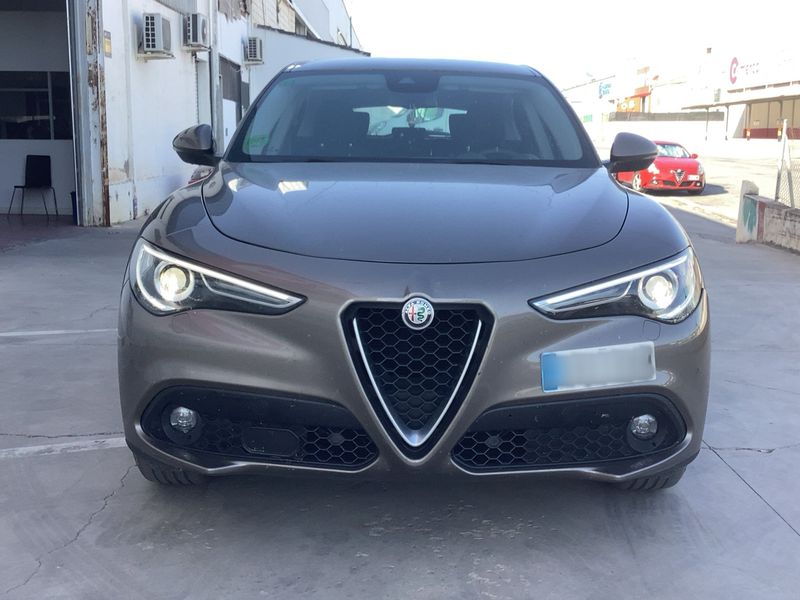 Alfa Romeo Stelvio 2.2 JTDM Basis 2WD — zdjęcie 9