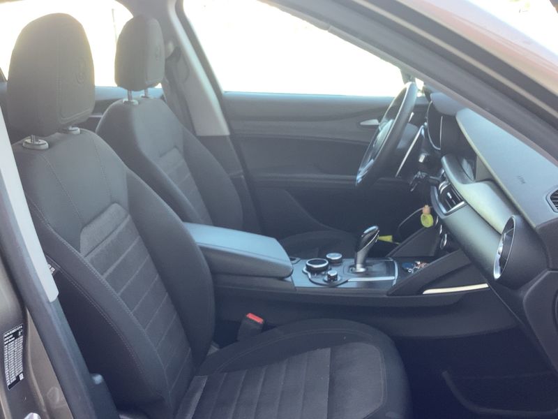 Alfa Romeo Stelvio 2.2 JTDM Basis 2WD — zdjęcie 11