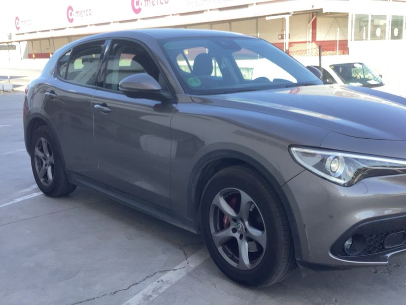Alfa Romeo Stelvio 2.2 JTDM Basis 2WD — zdjęcie 8