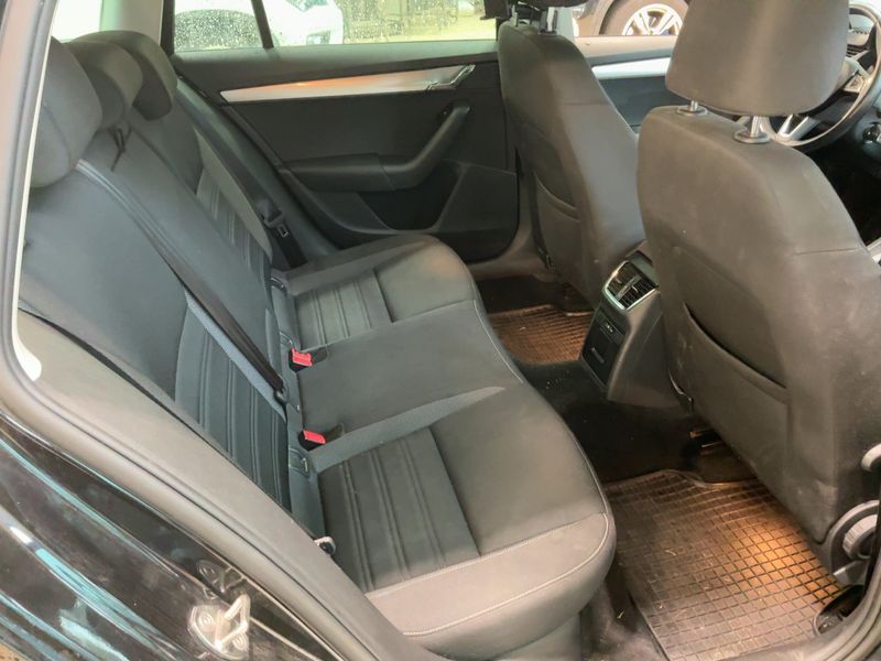 Skoda Octavia 2.0 TDI Ambition 4x4 2018 – снимка 20