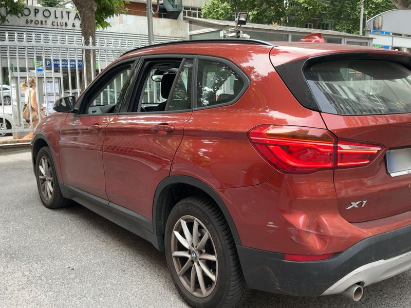 BMW X1 sDrive 16d Advantage — zdjęcie 3