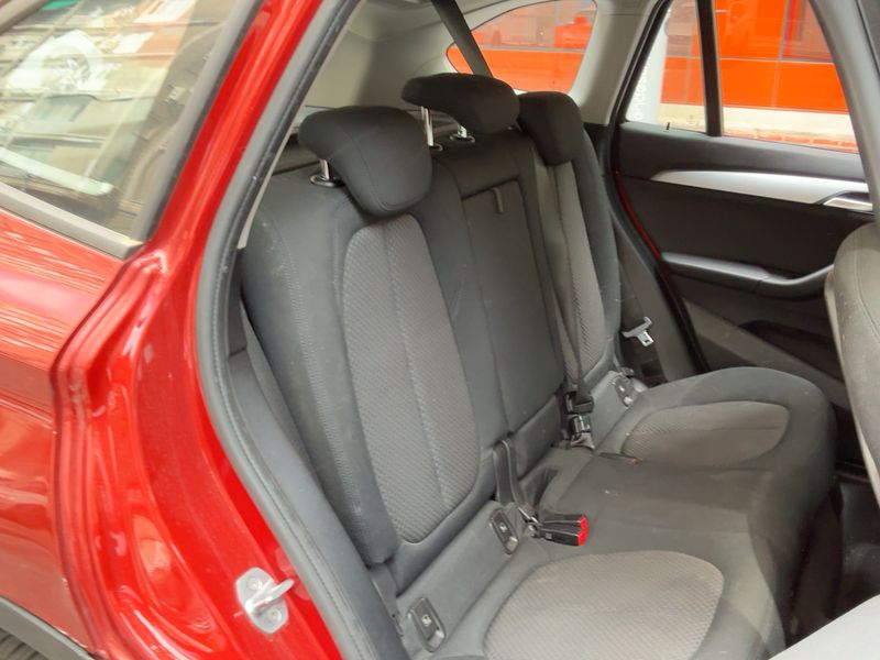 BMW X1 sDrive 16d Advantage — zdjęcie 14