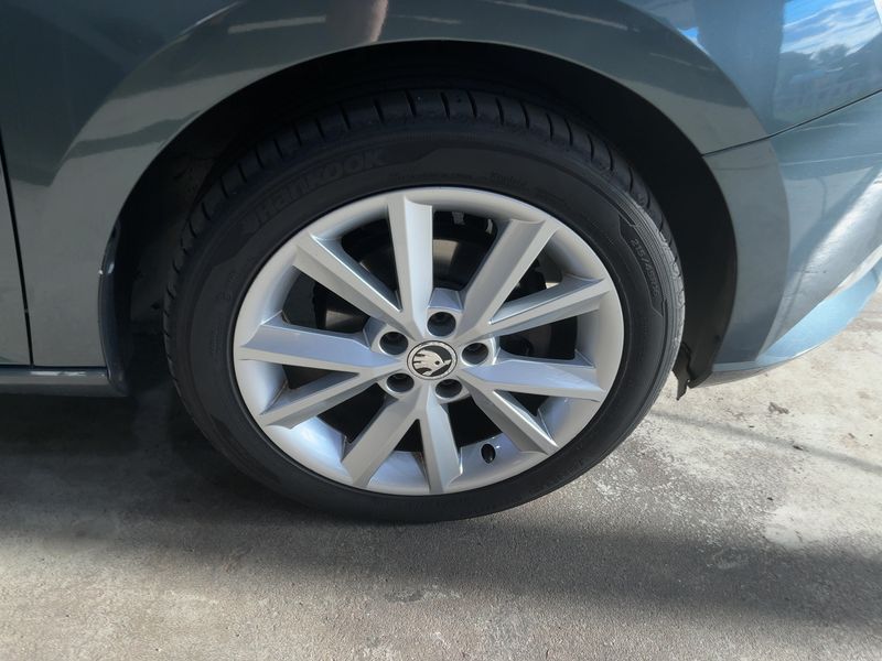 Skoda Fabia 1.2 TSI Joy 2016 – снимка 11