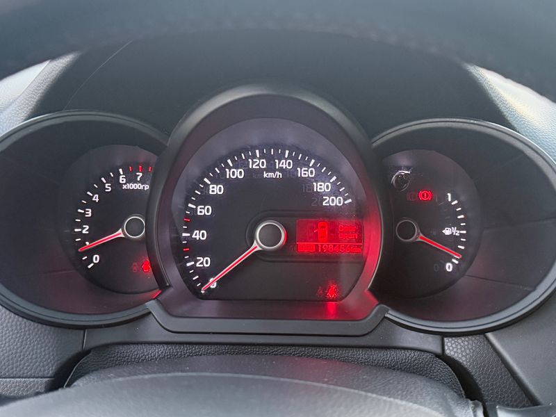 Kia Picanto 1.0 Edition 7 — zdjęcie 12
