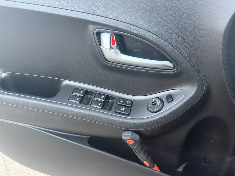 Kia Picanto 1.0 Edition 7 — zdjęcie 17