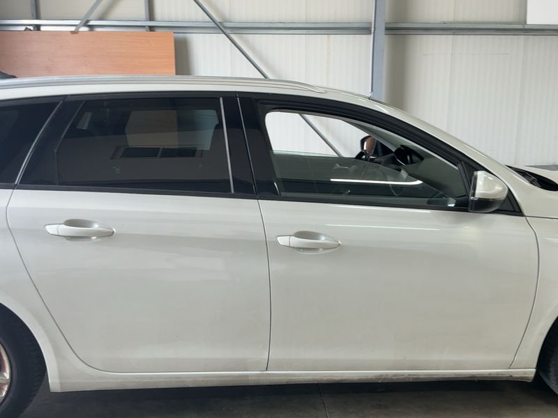 Peugeot 308 1.6 Blue-HDi Active Business — zdjęcie 7