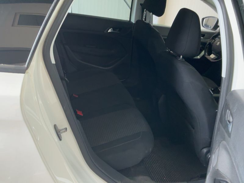 Peugeot 308 1.6 Blue-HDi Active Business — zdjęcie 14