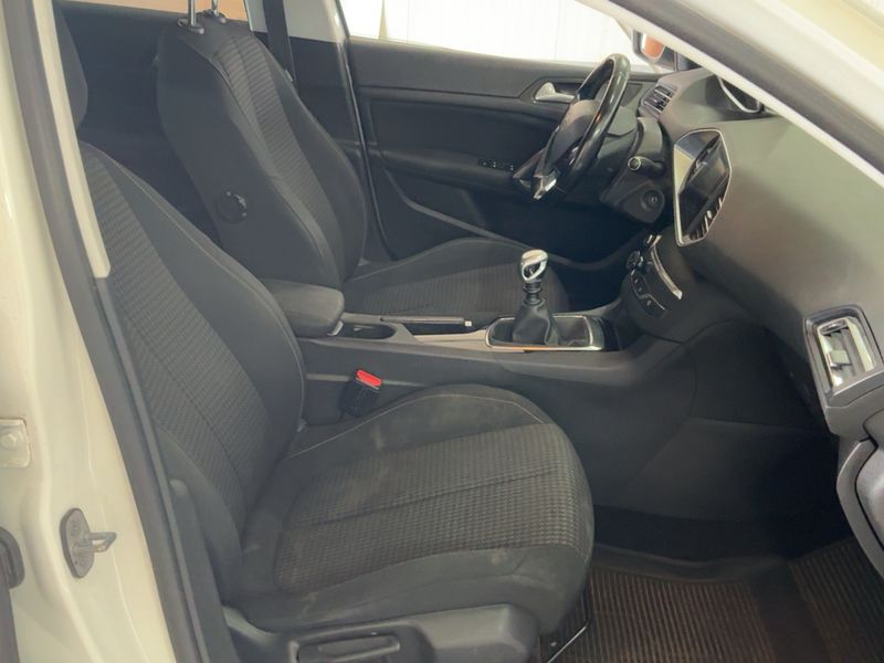 Peugeot 308 1.6 Blue-HDi Active Business — zdjęcie 11