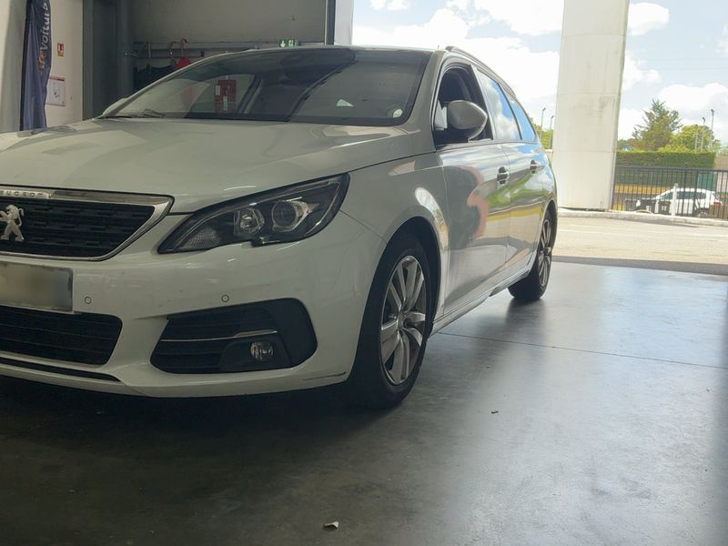 Peugeot 308 1.6 Blue-HDi Active Business — zdjęcie 2