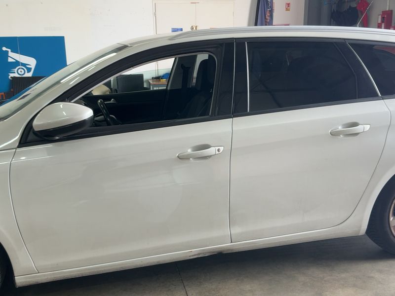 Peugeot 308 1.6 Blue-HDi Active Business — zdjęcie 4