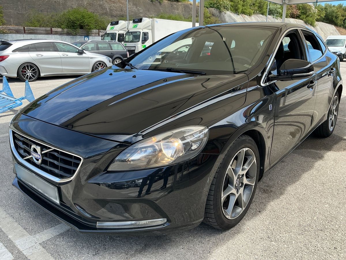 Volvo V40 2015