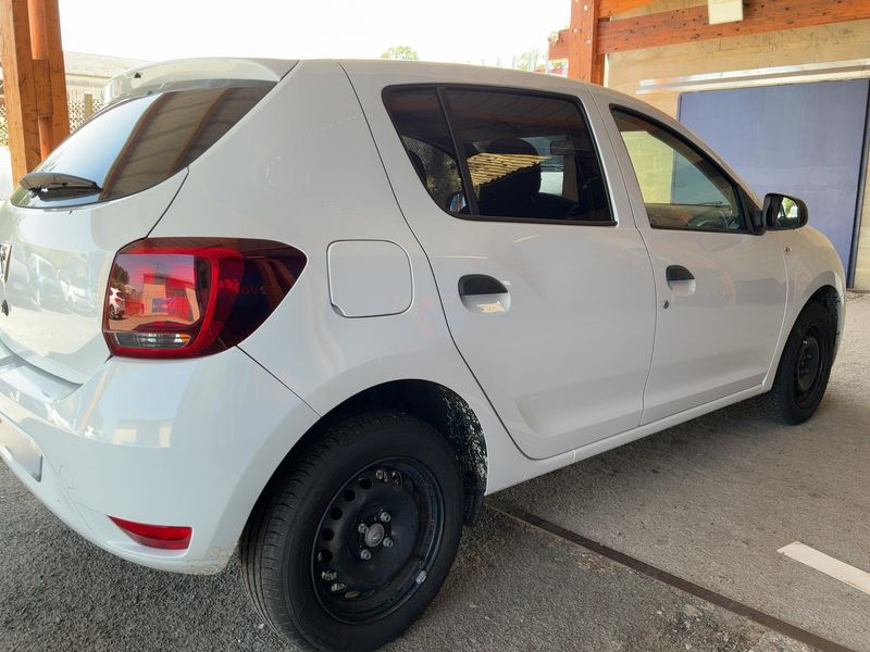 Dacia Sandero 1.0 — zdjęcie 6