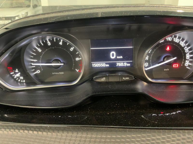 Peugeot 2008 1.2 VTi Style — zdjęcie 13