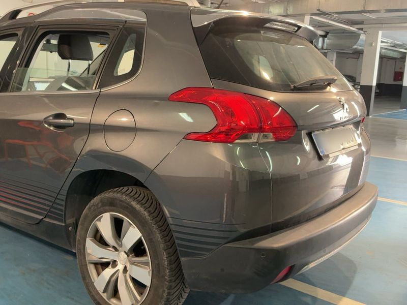 Peugeot 2008 1.2 VTi Style — zdjęcie 3
