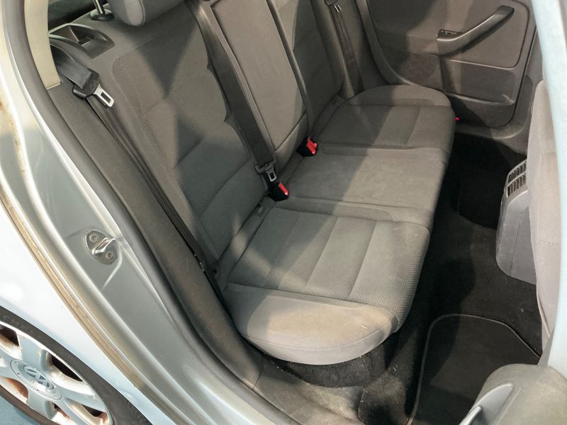 Volkswagen Golf V 1.9 TDI Highline 2009 – снимка 29