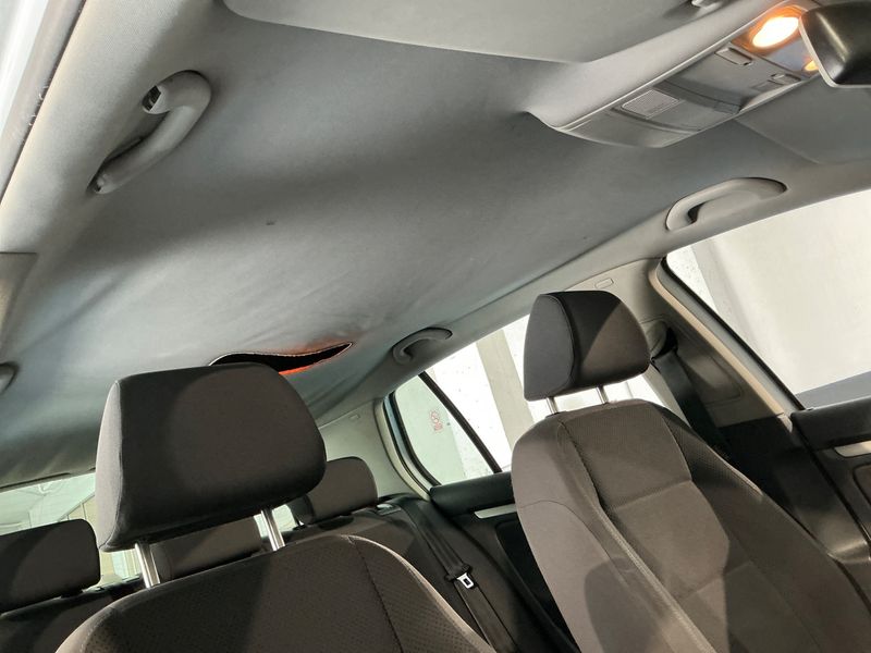 Volkswagen Golf V 1.9 TDI Highline 2009 – снимка 28