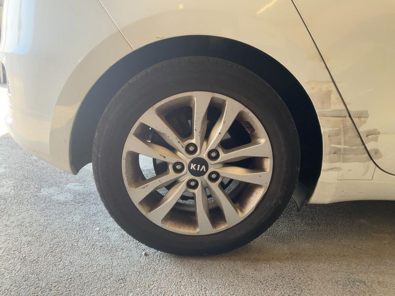 Kia cee'd 1.6 CRDi Active 2015 – снимка 9