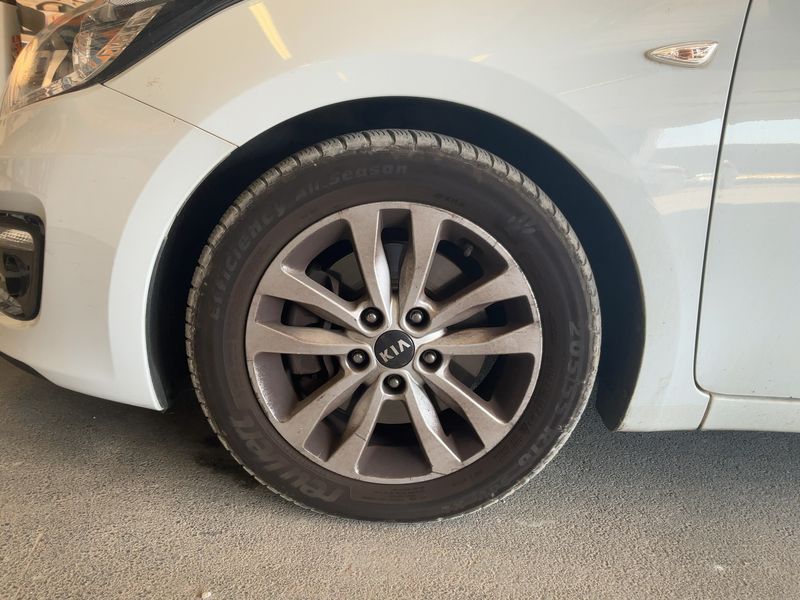 Kia cee'd 1.6 CRDi Active 2015 – снимка 3