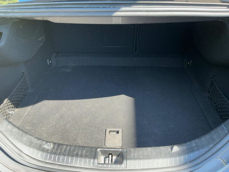 Mercedes-Benz CLA-Klasse CLA 200 d AMG Line — zdjęcie 10
