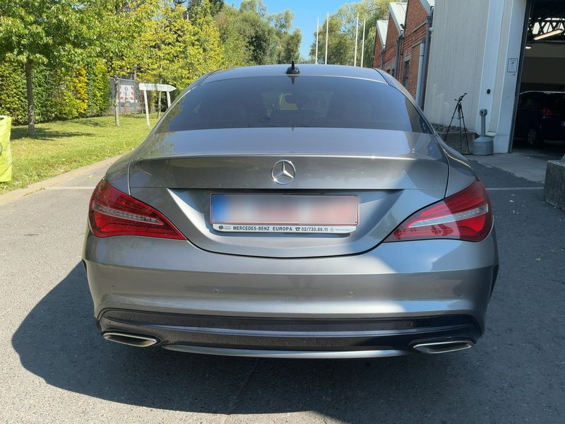 Mercedes-Benz CLA-Klasse CLA 200 d AMG Line — zdjęcie 5
