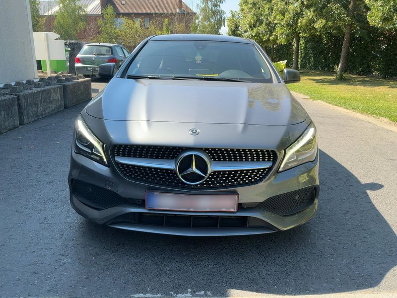 Mercedes-Benz CLA-Klasse CLA 200 d AMG Line — zdjęcie 9