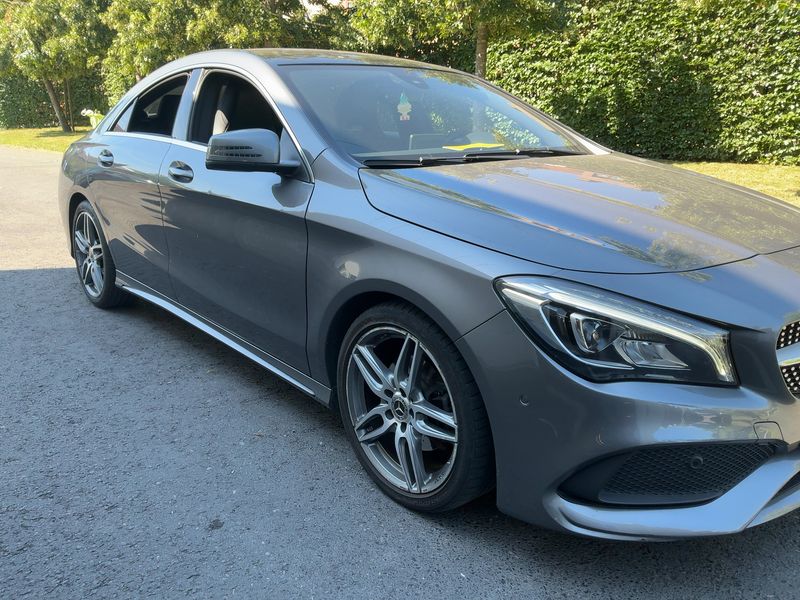 Mercedes-Benz CLA-Klasse CLA 200 d AMG Line — zdjęcie 8