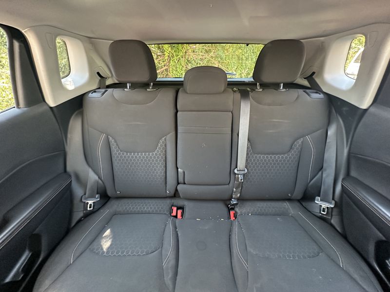 Jeep Compass 1.6 M-Jet Longitude FWD — zdjęcie 12
