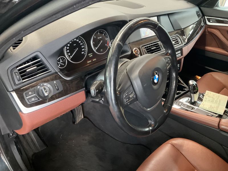BMW 5er 520d 2011 – снимка 23