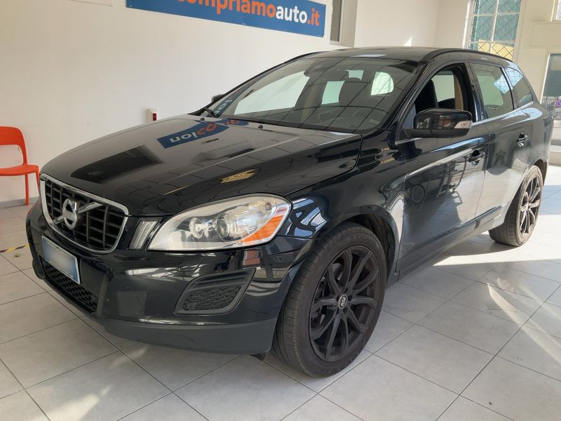 Volvo XC60 2.4 D4 Momentum AWD