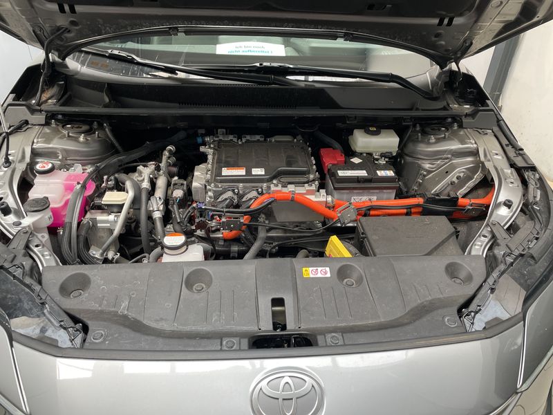 Toyota bZ4X electric drive 160 kW AWD — zdjęcie 8