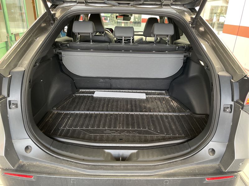 Toyota bZ4X electric drive 160 kW AWD — zdjęcie 9