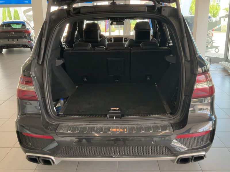 Mercedes-Benz M-Klasse ML 63 AMG — zdjęcie 10