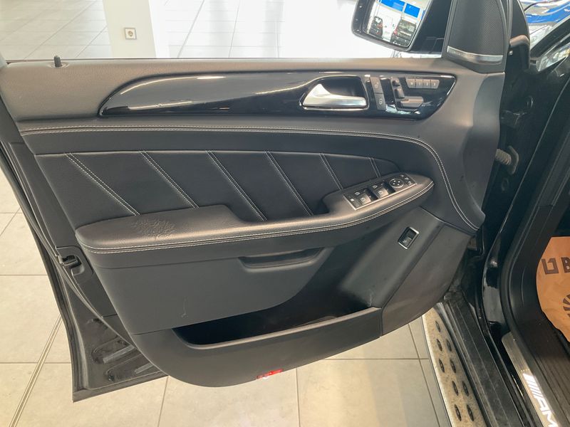 Mercedes-Benz M-Klasse ML 63 AMG 2014 – снимка 37