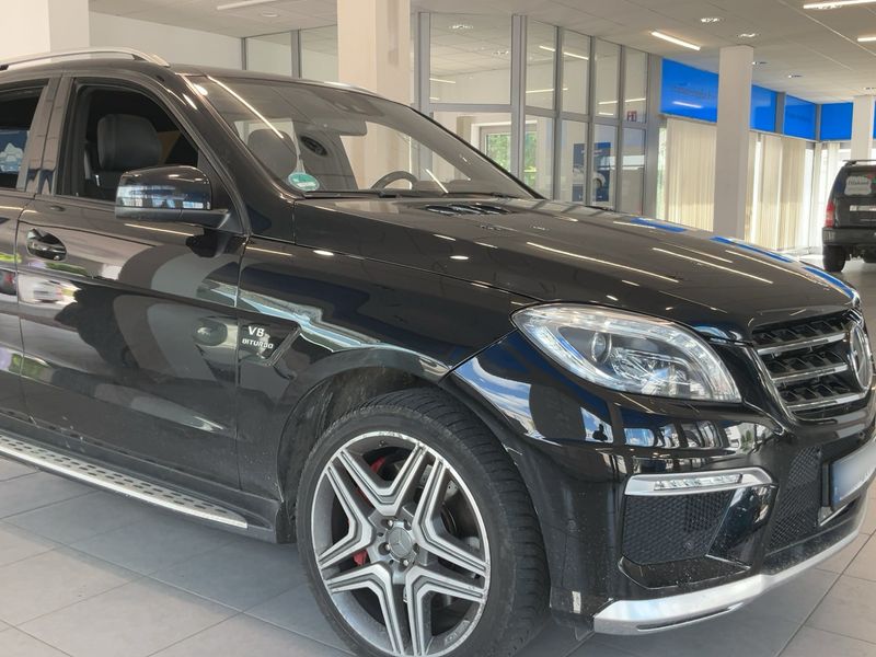 Mercedes-Benz M-Klasse ML 63 AMG — zdjęcie 8