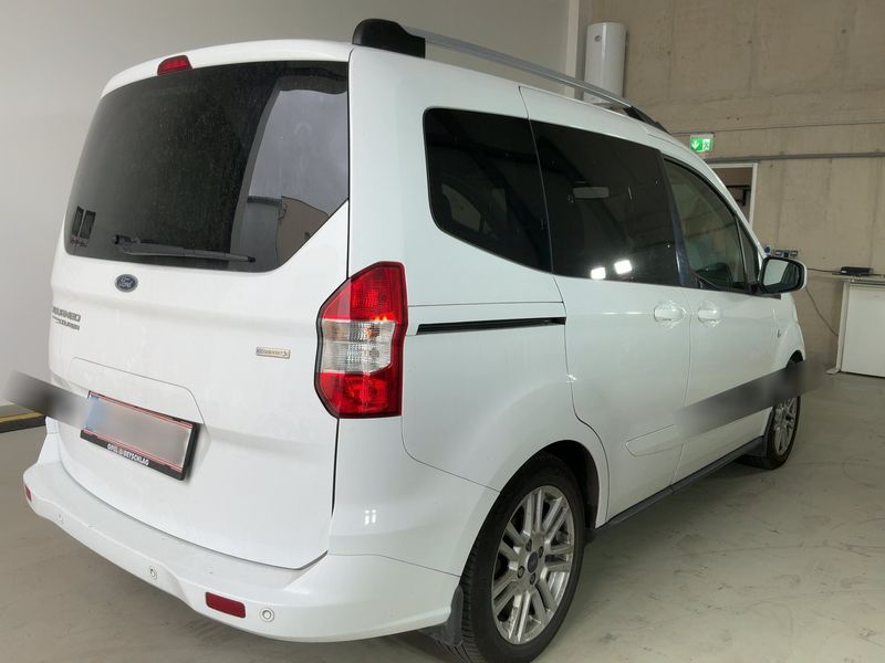 Ford Tourneo 1.0 EcoBoost Titanium — zdjęcie 6