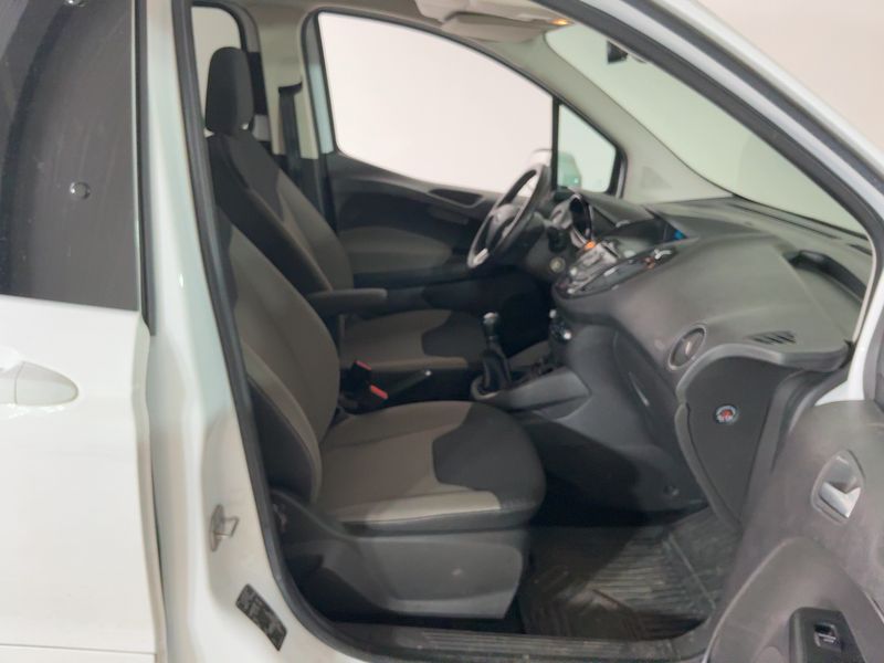 Ford Tourneo 1.0 EcoBoost Titanium — zdjęcie 11