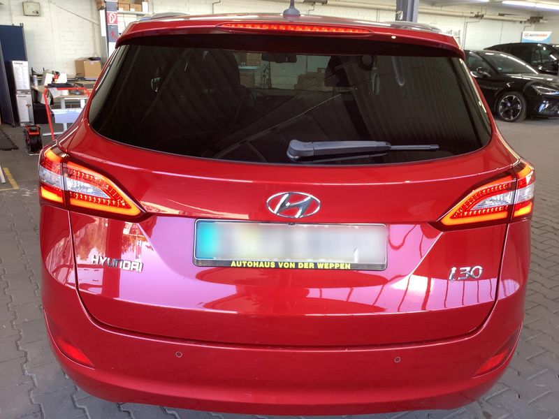 Hyundai i30 1.6 GDI Passion blue — zdjęcie 5