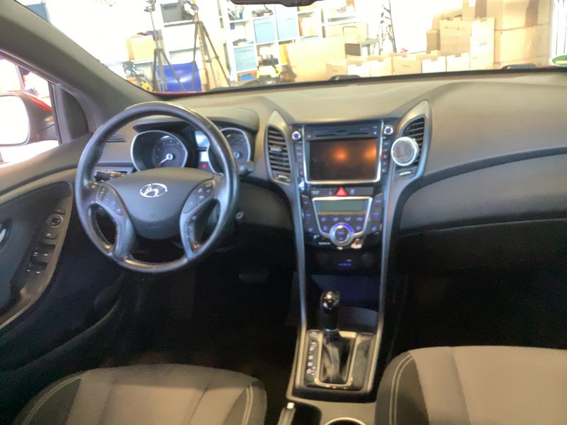 Hyundai i30 1.6 GDI Passion blue — zdjęcie 12