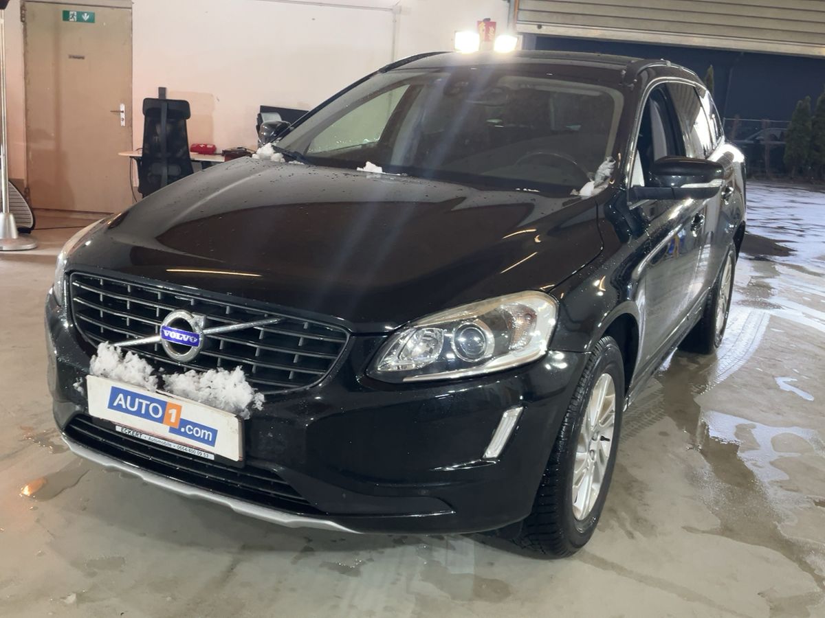 Volvo XC60 2017 — photo 1