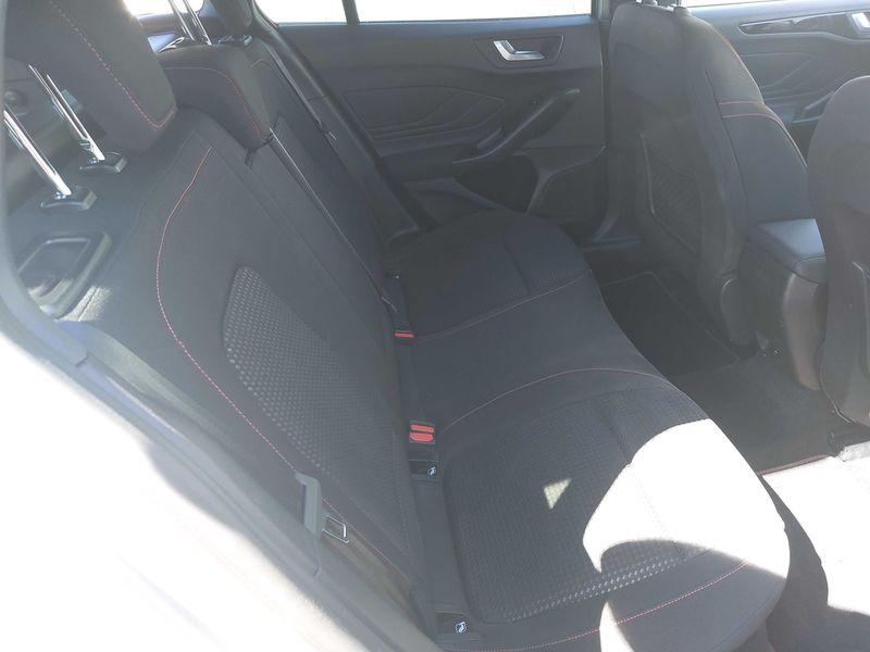 Ford Focus 1.0 EcoBoost Mild-Hybrid ST-Line X 2024 – снимка 14