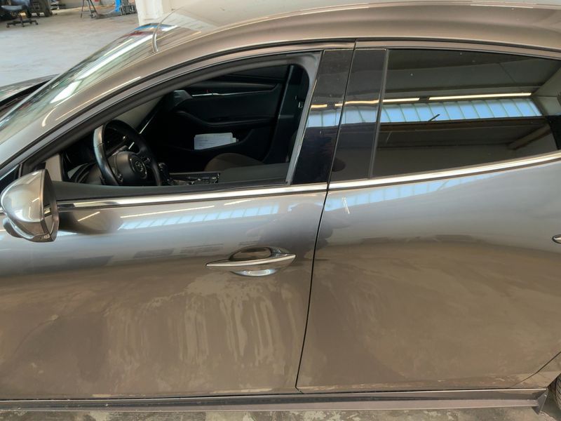 Mazda 3 2.0 Skyactiv-G Mild-Hybrid Selection — zdjęcie 4