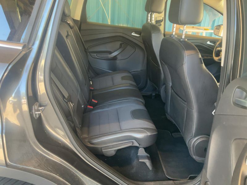 Ford Kuga 2.0 TDCi Titanium 2015 – снимка 19