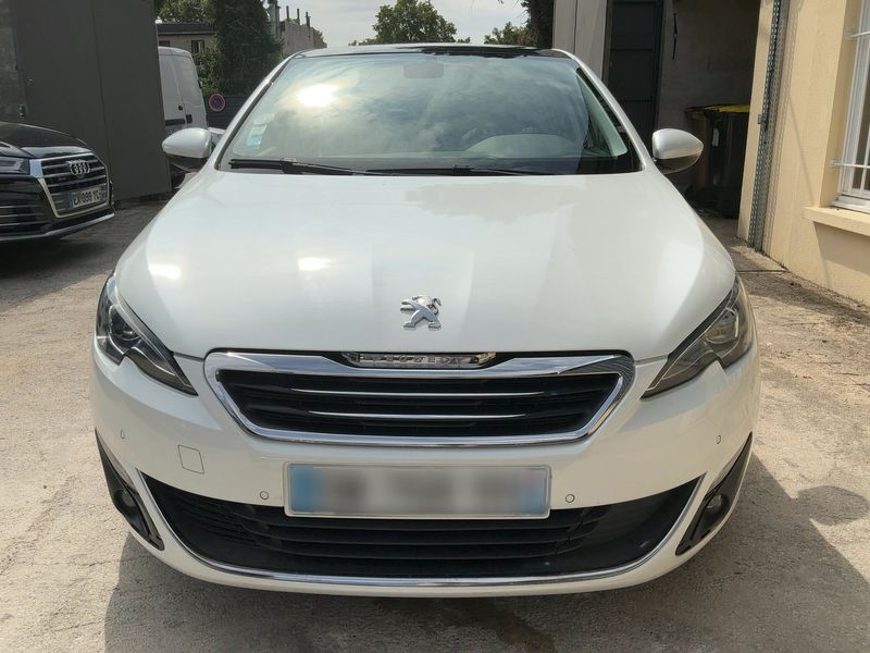 Peugeot 308 1.2 e-THP Feline 2015 – снимка 14