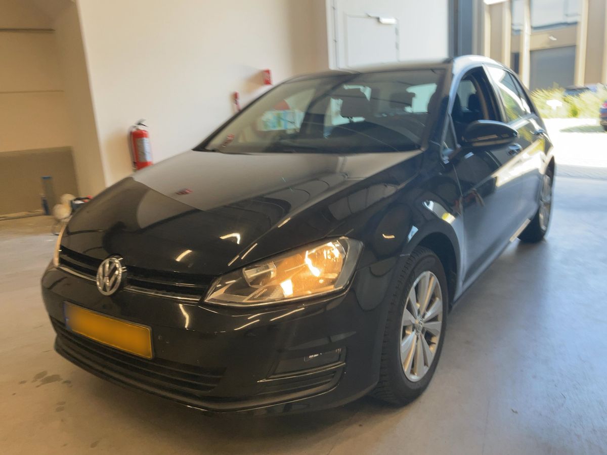 Volkswagen Golf 2016 — photo 1