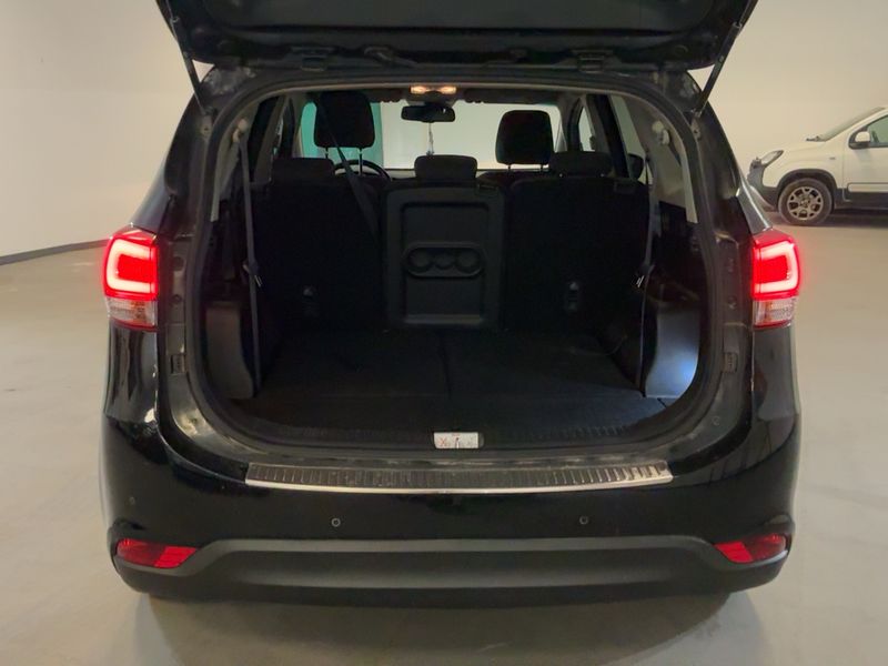 Kia Carens 1.7 CRDi Active — zdjęcie 10