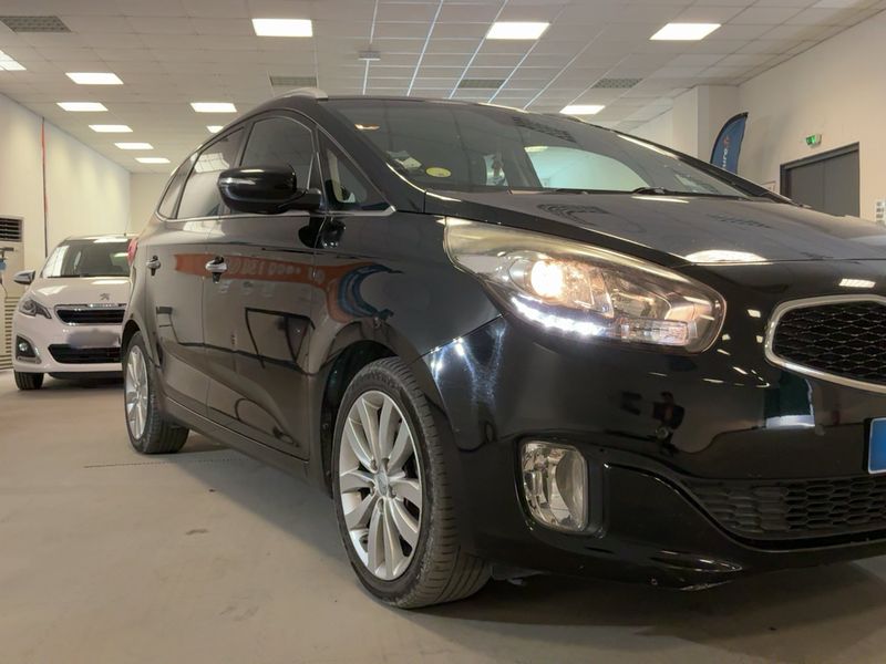 Kia Carens 1.7 CRDi Active — zdjęcie 8